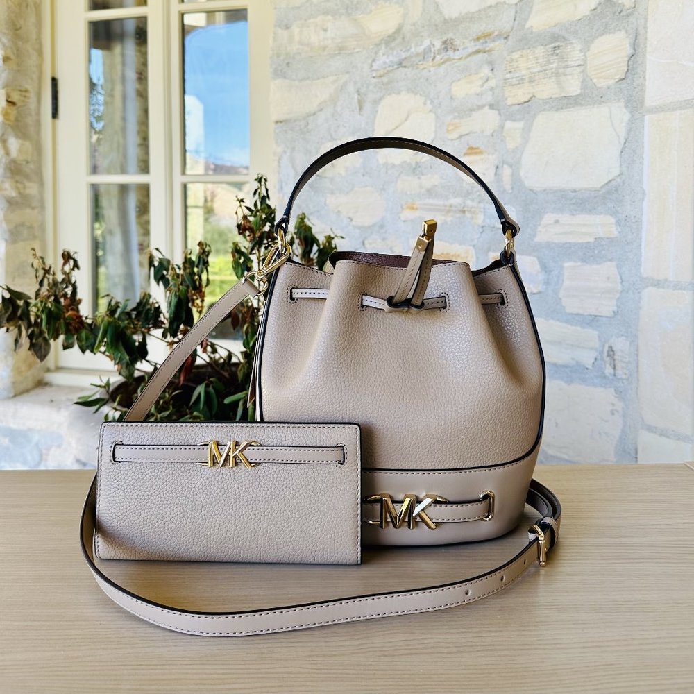 Michael Kors Reed Medium Bucket Messenger Bag/ LG Snap Wallet Leather Camel NWT